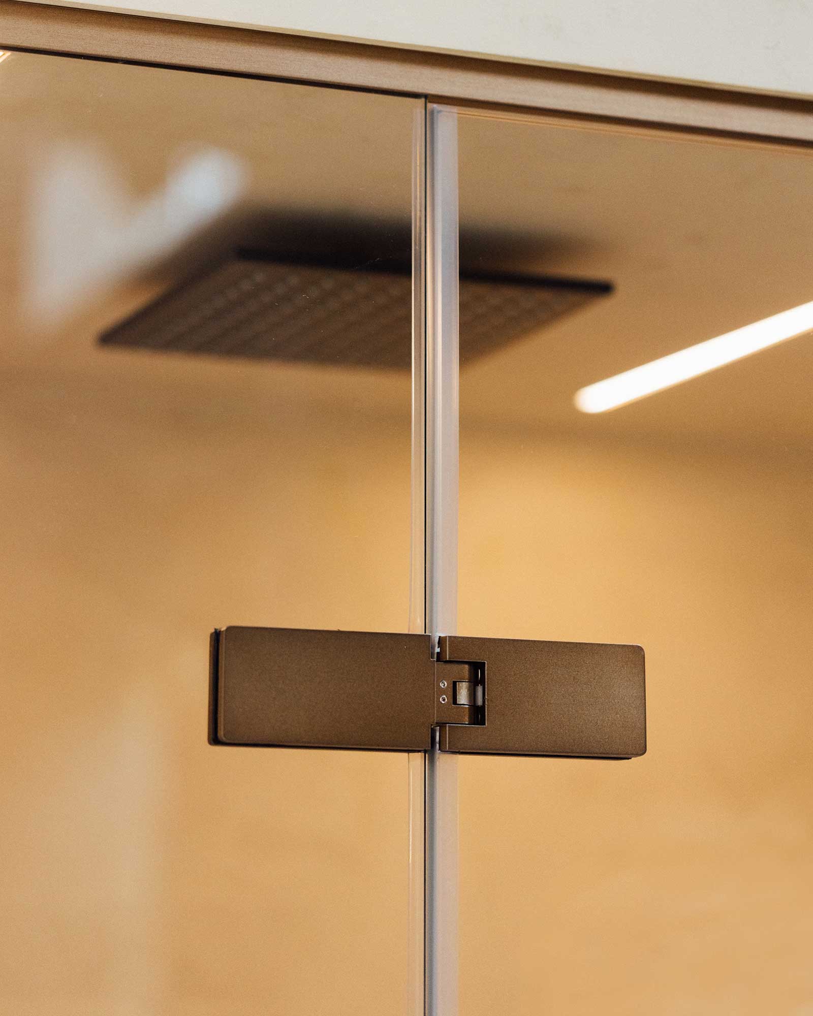 Majestic's iconic landscape glass-to-glass hinge